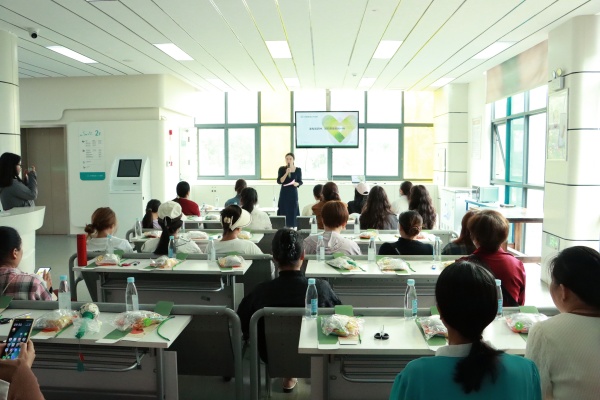 жĸۣͬ|ԺĸH(ji)}ӈAMek!