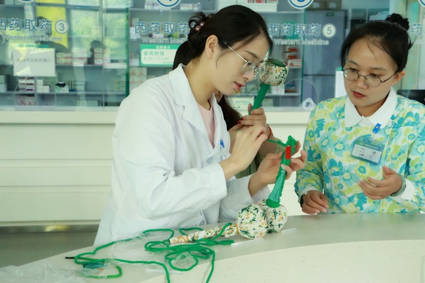 жĸͬ|ԺĸH(ji)}ӈAMek!